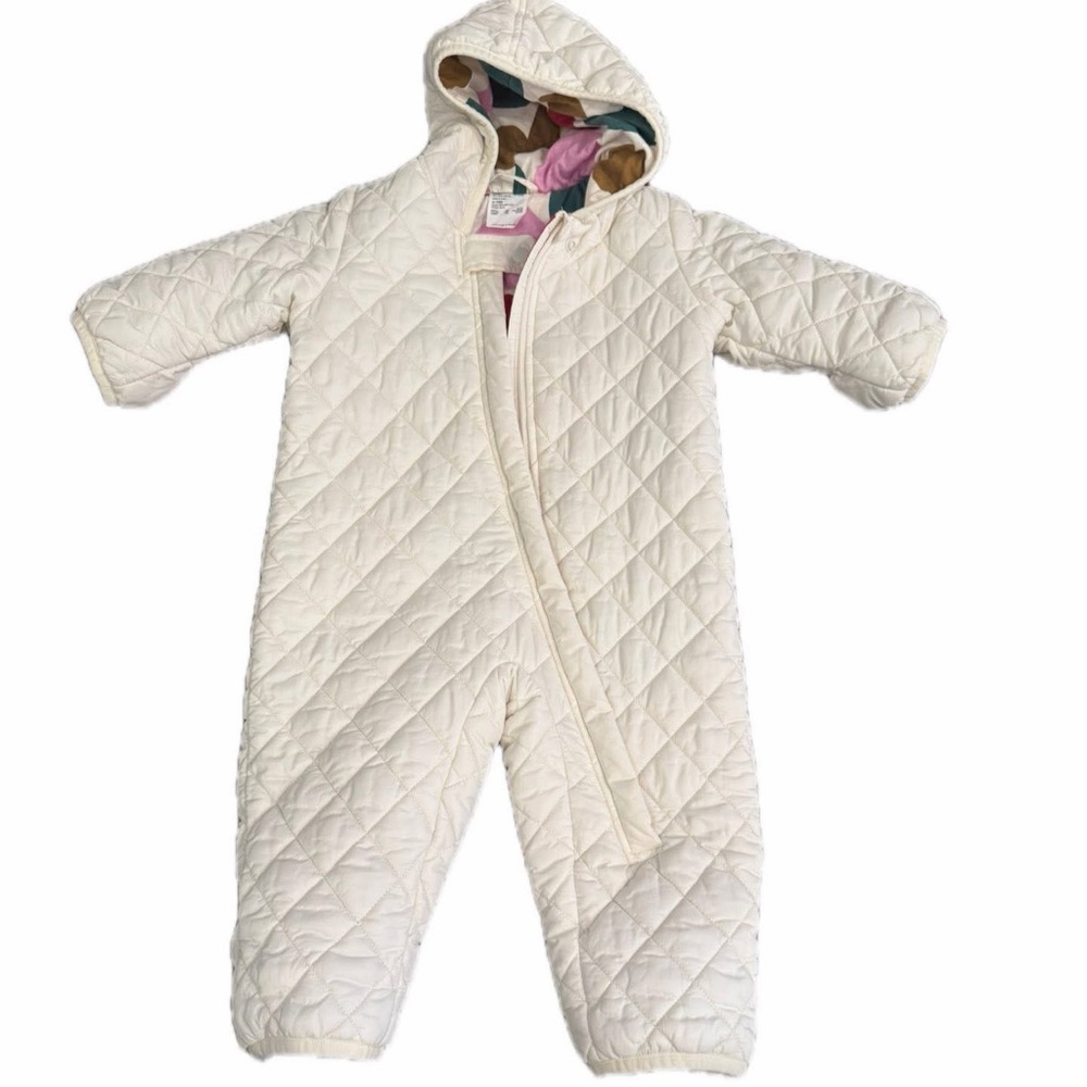 Uniqlo 3-6 Month Quilted Cream Hooded Baby Snowsuit bunting
